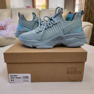Steve Madden Women's Maxima Rhinestone-Trim Trainer Sneakers size 7.5